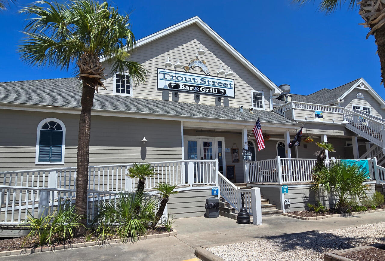 Trout Street Bar & Grill